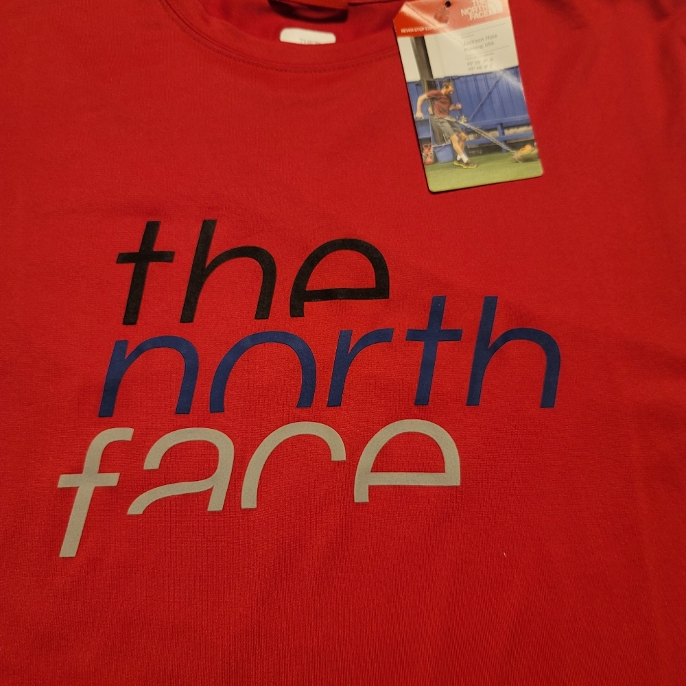 The North Face Men's T-shirt - Picture 5 of 8